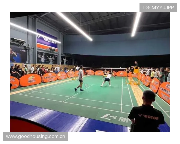 2025年西安浐灞国际港社区运动会羽毛球比赛圆满落幕 激烈对决展现精彩风采