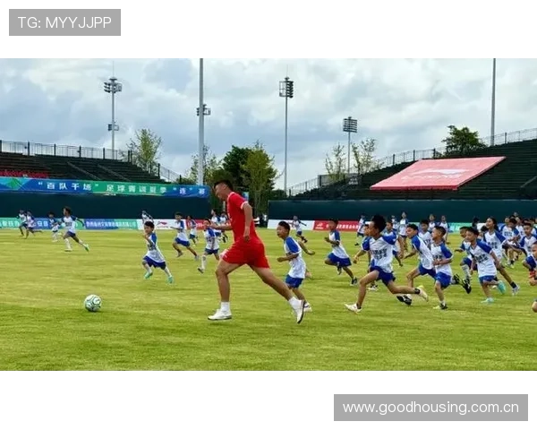 中西部地区青少年足球邀请赛在贵州兴义精彩揭幕点燃青春绿茵激情 中西部地区青少年足球邀请赛在贵州兴义精彩揭幕点燃青春绿茵激情