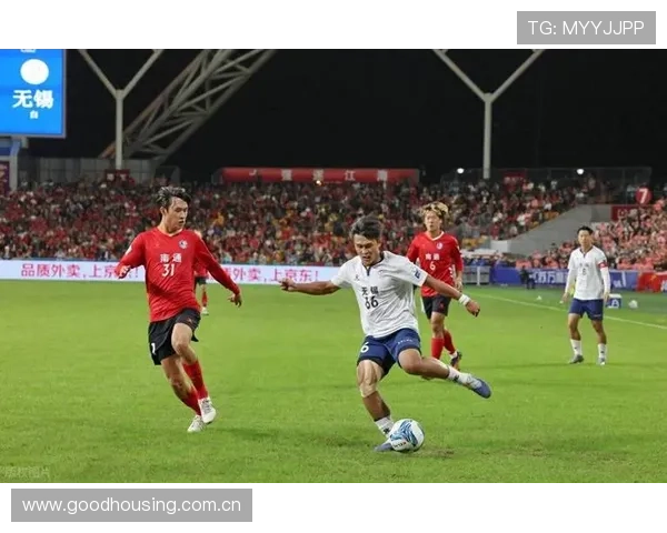 周鸿祎现身苏超焦点战亲眼见证足球精神展现与激情碰撞 周鸿祎现身苏超焦点战亲眼见证足球精神展现与激情碰撞