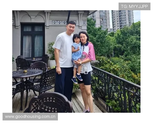 奥运冠军赵芸蕾成北大博士 39岁高位上嫁小3岁师弟过得幸福美满 奥运冠军赵芸蕾成北大博士 39岁高位上嫁小3岁师弟过得幸福美满